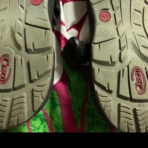 CHACO SLIP IN SANDALS BLACK STRAPPY EXCELLENT CONDITION HAPPY FEET GOOD ALOHA 6M - Picture 11 of 14